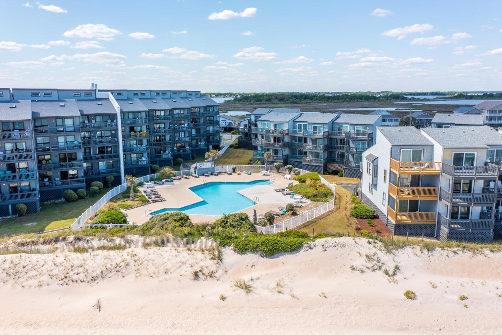 Shipwatch Villas North Topsail Beach Zimmer foto